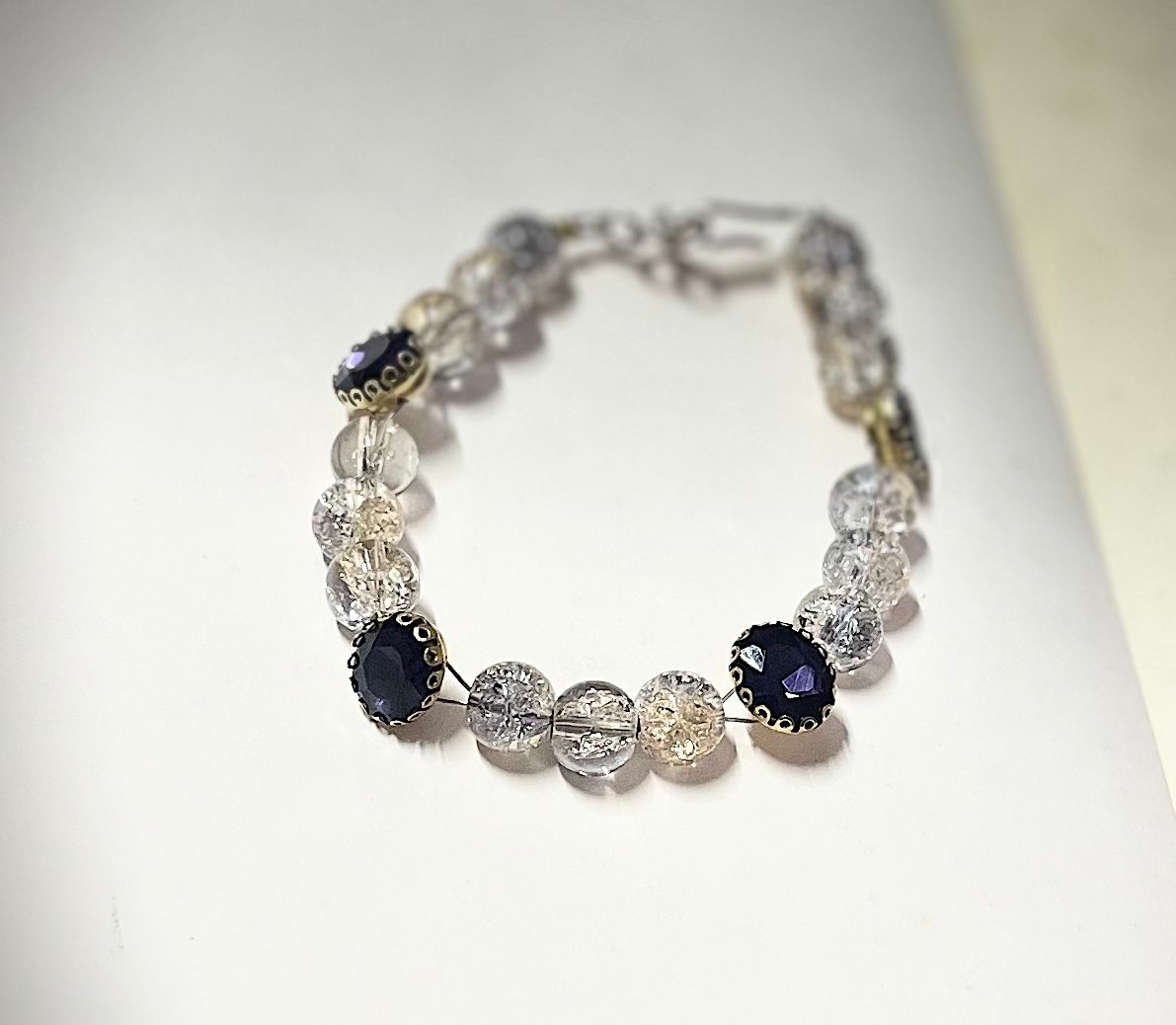 Crackle Glass & Midnight‑Blue Oval Stone Bracelet with Gold‑Tone Accents